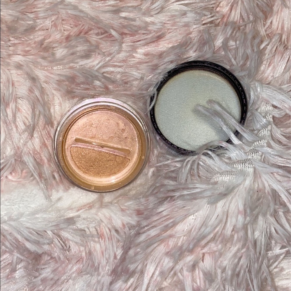 Artist Couture Diamond Glow Powder